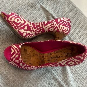 Christian Siriano Heels Hot pink women's size 8. Some wear. Canvas retro Barbie